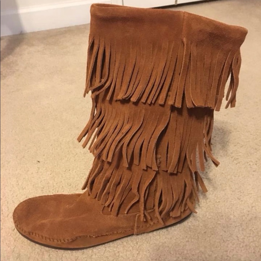 Minnetonka 3-Layer Fringe Boots
